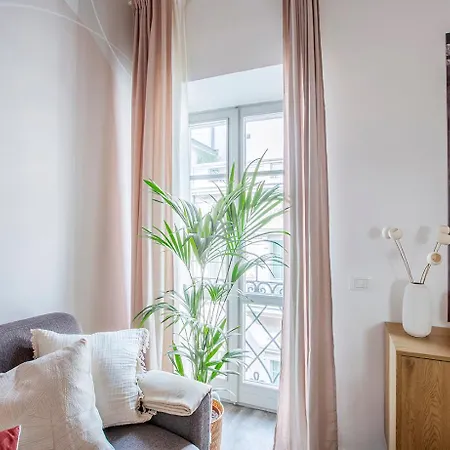 Apartment Duplex Di Charme In Centro Como, A 100 Mt Dal